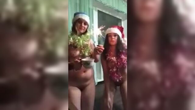 Шлюшки пью свою мочу и поздравляют с новым годом (бдсм русские девушки ссут унижают шлюха за деньги голые на бутылке в стакан)