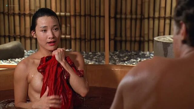 Джоан Чень (Joan Chen hot scenes in "The Hunted" 1995)