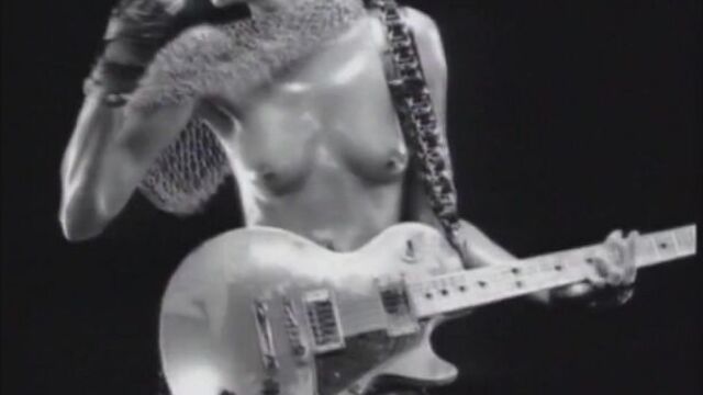 Эмма Сьоберг (Emma Sjoberg) голая в клипе Ванессы Паради (Vanessa Paradis) - TANDEM