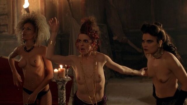 Адриана Бутой , Дезири Малонга , Саймон Петрич , Дженнифер Лайонс , Карин Янг - Трансильмания / Adriana Butoi , Desiree Malonga