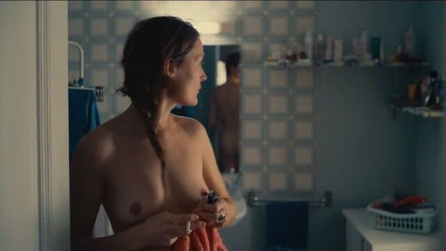 Вики Крипс (Vicky Krieps nude scenes in "Serre moi fort" 2021)