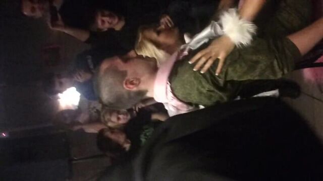 Две клубные блядушки обслужили солдата срочника на 23 февраля (порно минет стриптиз шлюхи анал инцест brazzers porno teen mofos