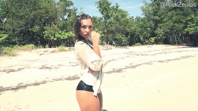 ▶ УХ КАКАЯ !! модель NICOLE MEJIA БРАЗИЛЬЯНКИ ОТДЫХАЮТ? !!!! ( не порно,не секс,не эротика)