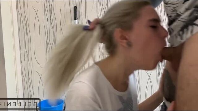 РУССКАЯ РЕЧЬ - молодая сексуальная сучка отсосала и села на член влажная киска минет куни 2020 russian webcam sex anal incest