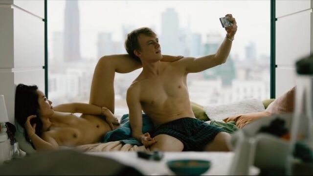 Мэй Дуонг Кью , Паула Бир , Матильда Ирpманн - Плохие банки / Mai Duong Kieu , Paula Beer , Mathilde Irrmann - Bad Banks (2018)