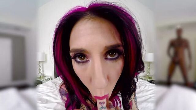 Анальный секс в спальне от первого лица