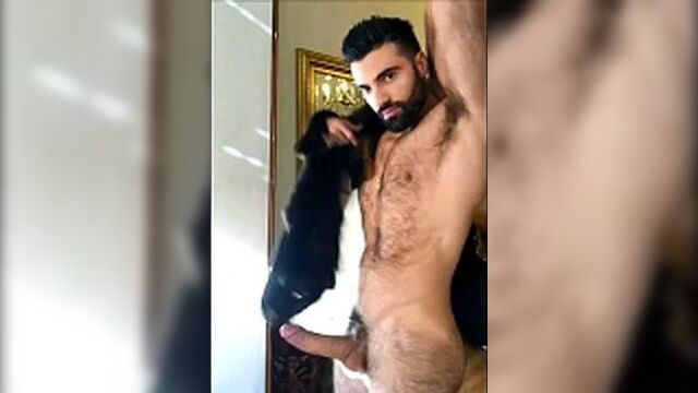 Вах какой джигит, ебать мой хуй! [гей порно домашнее кавказец дрочит стояк большой член]