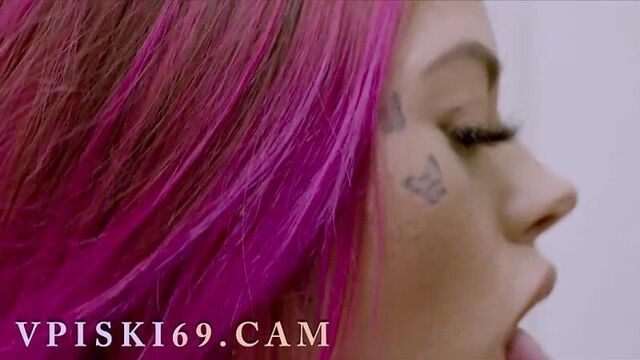 Седина в бороду, а член Кейрана Ли в Шантал Даниэллу порно, трахает, русское, инцест, домашнее, порн, хентай