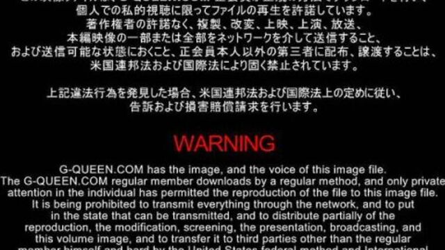 Молодая японка мастурбирует