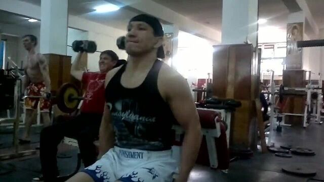 Куат Хамитов в тренажерном зале!