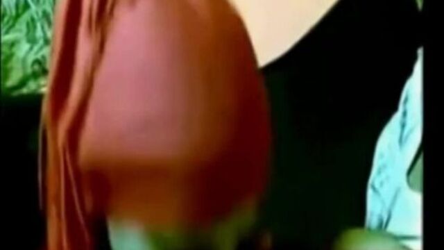 Мусульманка сосёт