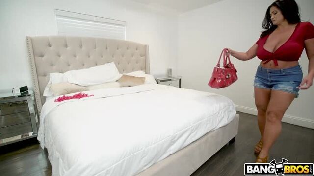 Пышная мама трахнула сына задрота, sex porn milf mature ebony latin mom fat ass tit bbw fuck milk boob son pussy (Hot&Horny)