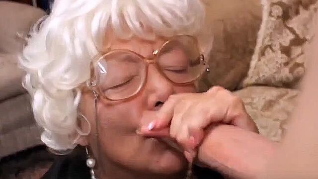 ПОРНО -- ЕЙ 68 -- КОМЕДИЯ ПРО СЕКС СО СТАРУХОЙ -- -- GRANNY GILF PORN