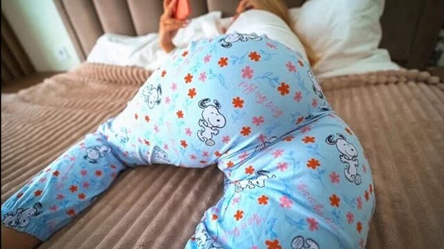 Дженни Люкс поласкала себя и занялась сексом с отчимом [PORNFUN ПОРНО ВК, Porn vk] Домашнее, Жопы, От первого лица - POV