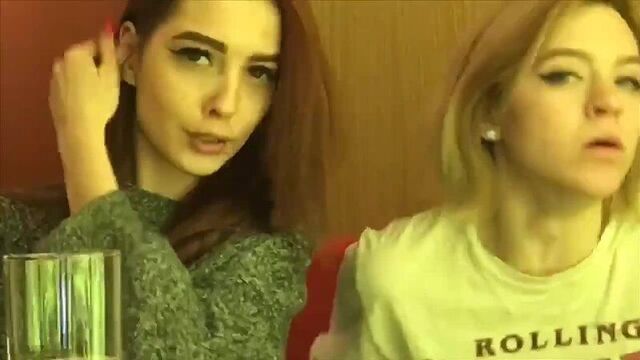 Webcamzv II Записи видеочатов - TreshGirls Вирт чат показали сиськи Больше на https://t.me/seksprime